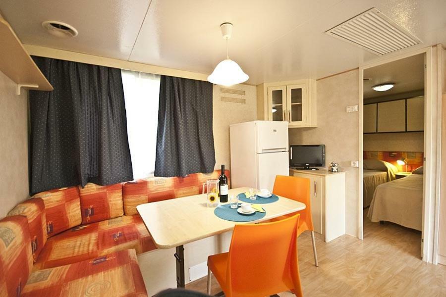 Acquaviva Village Camping Портоферрайо Экстерьер фото