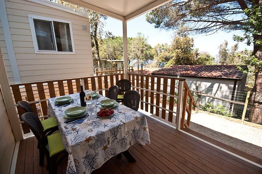 Acquaviva Village Camping Портоферрайо Экстерьер фото