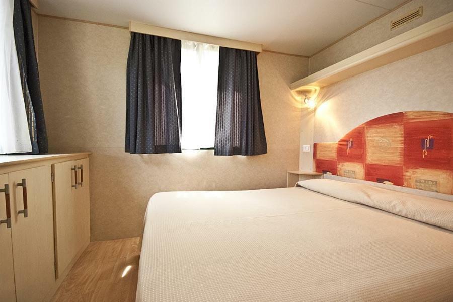 Acquaviva Village Camping Портоферрайо Экстерьер фото