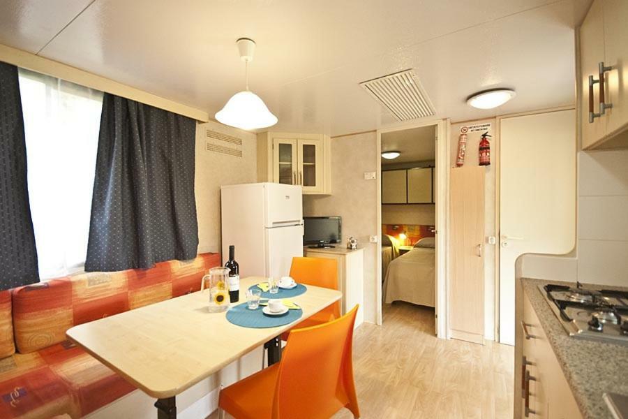 Acquaviva Village Camping Портоферрайо Экстерьер фото